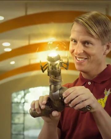 Jack McBrayer in Odd Squad: La película (2016)