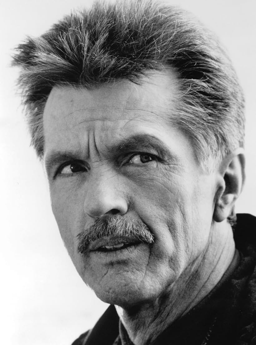 Tom Skerritt in Knight Moves (1992)