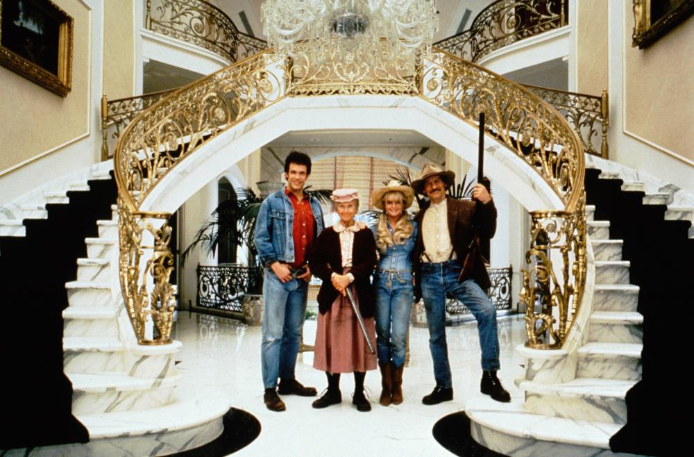 Erika Eleniak, Cloris Leachman, Jim Varney, and Diedrich Bader in The Beverly Hillbillies (1993)