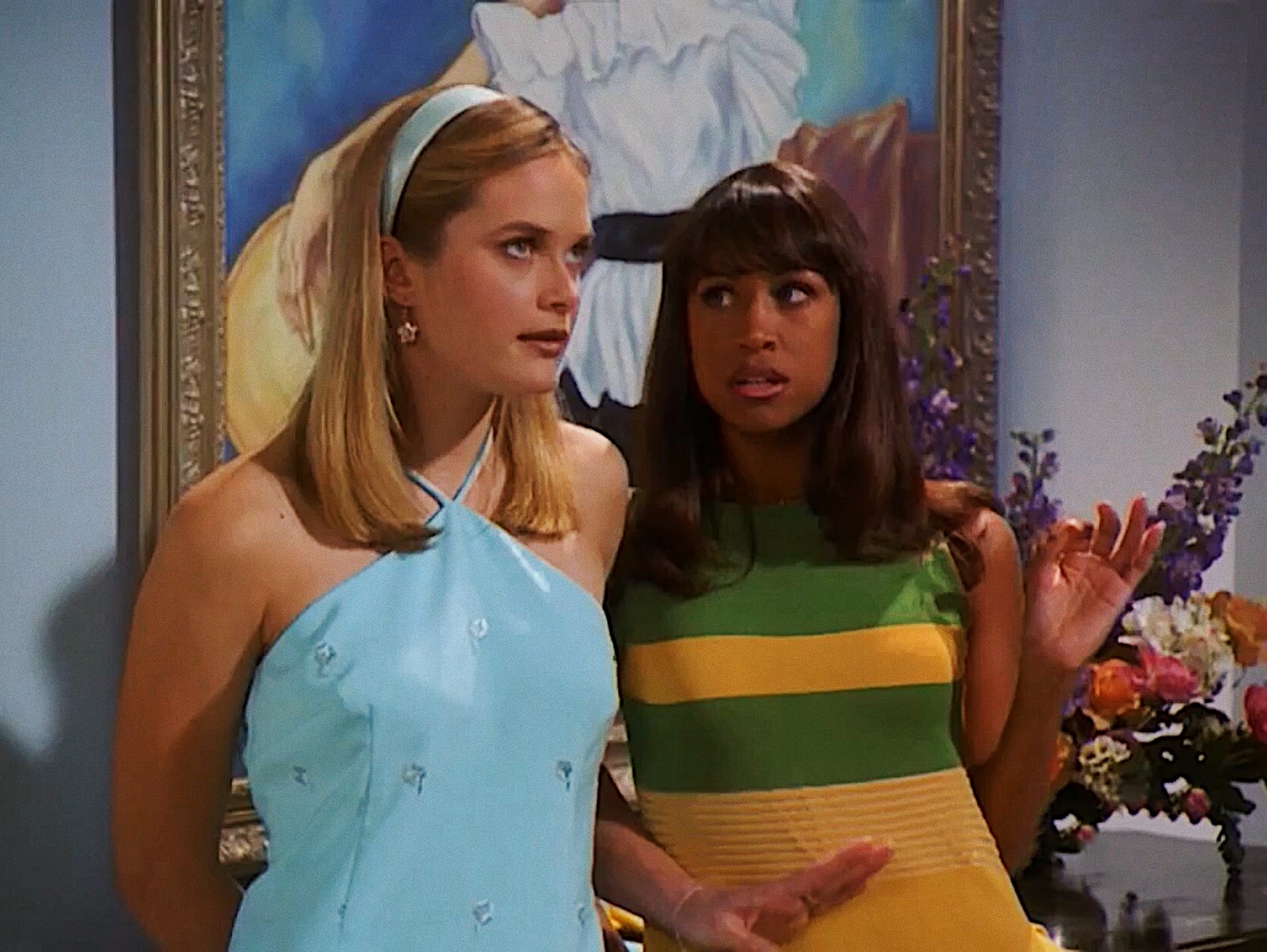 Stacey Dash and Rachel Blanchard in Clueless (1996)