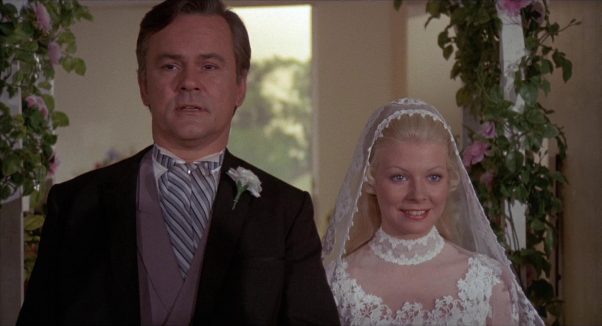 Kathleen Cody and Bob Crane in Superdad (1973)