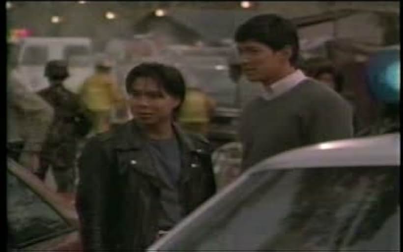 Still of Chi Muoi Lo and Russell Wong in Vanishing Son II