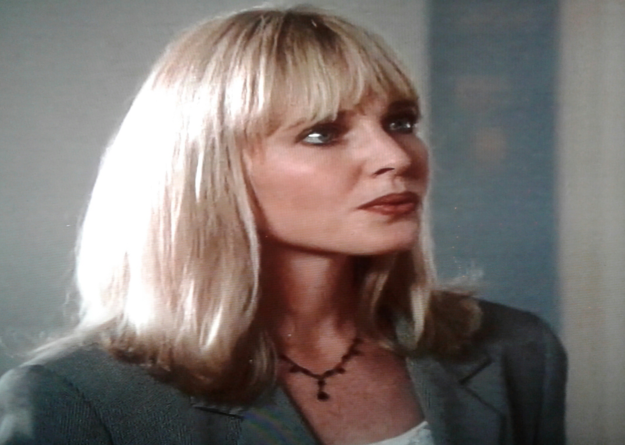 Lisa Wilcox in Men Seeking Women (1997)