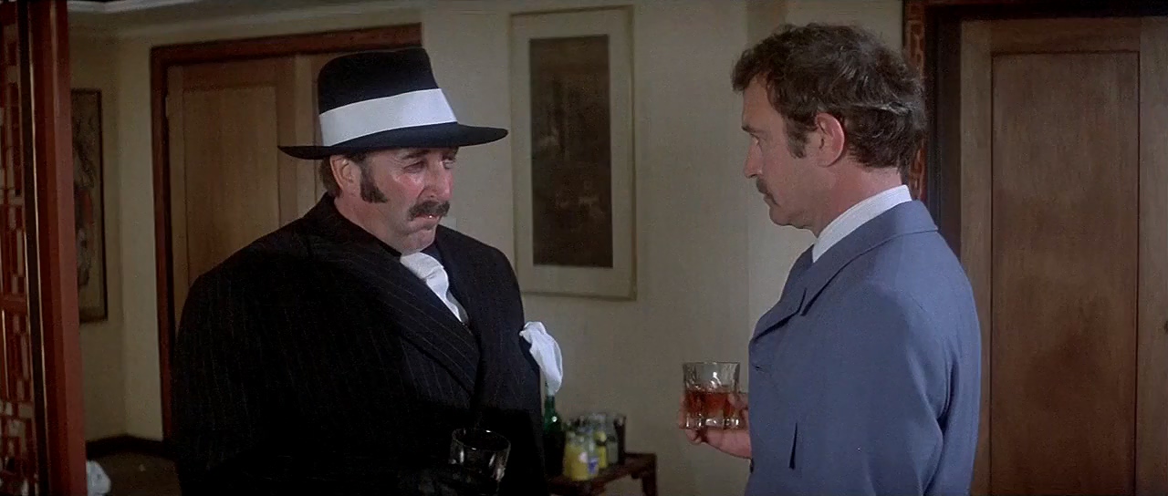 Peter Sellers and Tony Beckley in La venganza de la pantera rosa (1978)