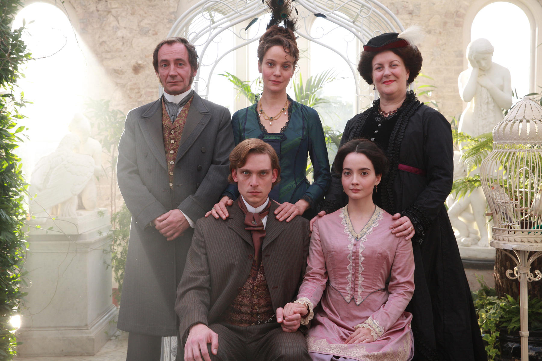 Jeanette Hain, Marion O'Dwyer, Gloria Endres de Oliveira, and Daniel Sträßer in A Dangerous Fortune (2016)