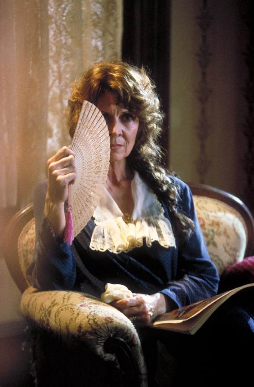 Ann Wedgeworth in The Whole Wide World (1996)