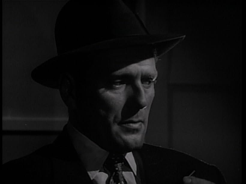 Charles McGraw in T-Men (1947)