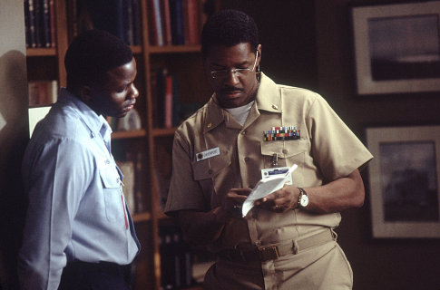 Denzel Washington and Derek Luke in Antwone Fisher (2002)