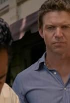 Carlos Gómez and Matt Passmore in The Glades (2010)