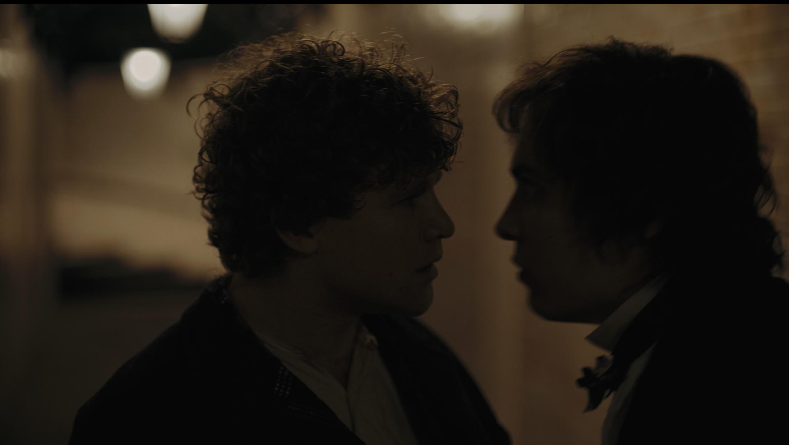 Frank Dillane and Darragh Cowley in I Break Things (2022)