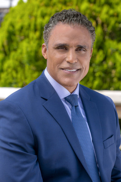 Rick Fox in Morning Show Mystery: Murder on the Menu (2018)