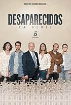 Juan Echanove, Elvira Mínguez, Maxi Iglesias, Chani Martín, Michelle Calvó, and Amanda Ríos in Desaparecidos (2020)