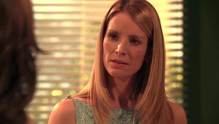 Jenny Cooper in Ghost Whisperer - Presenze (2005)