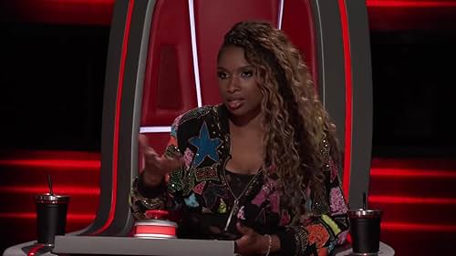 The Voice: Lynnea Moorer Misses A Chair Turn