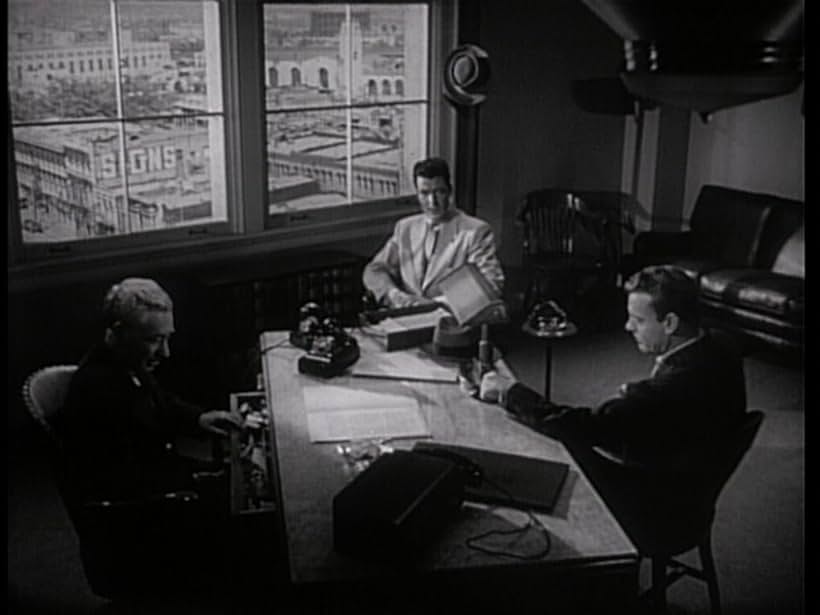 Jim Bannon, Dennis O'Keefe, and Art Smith in T-Men (1947)