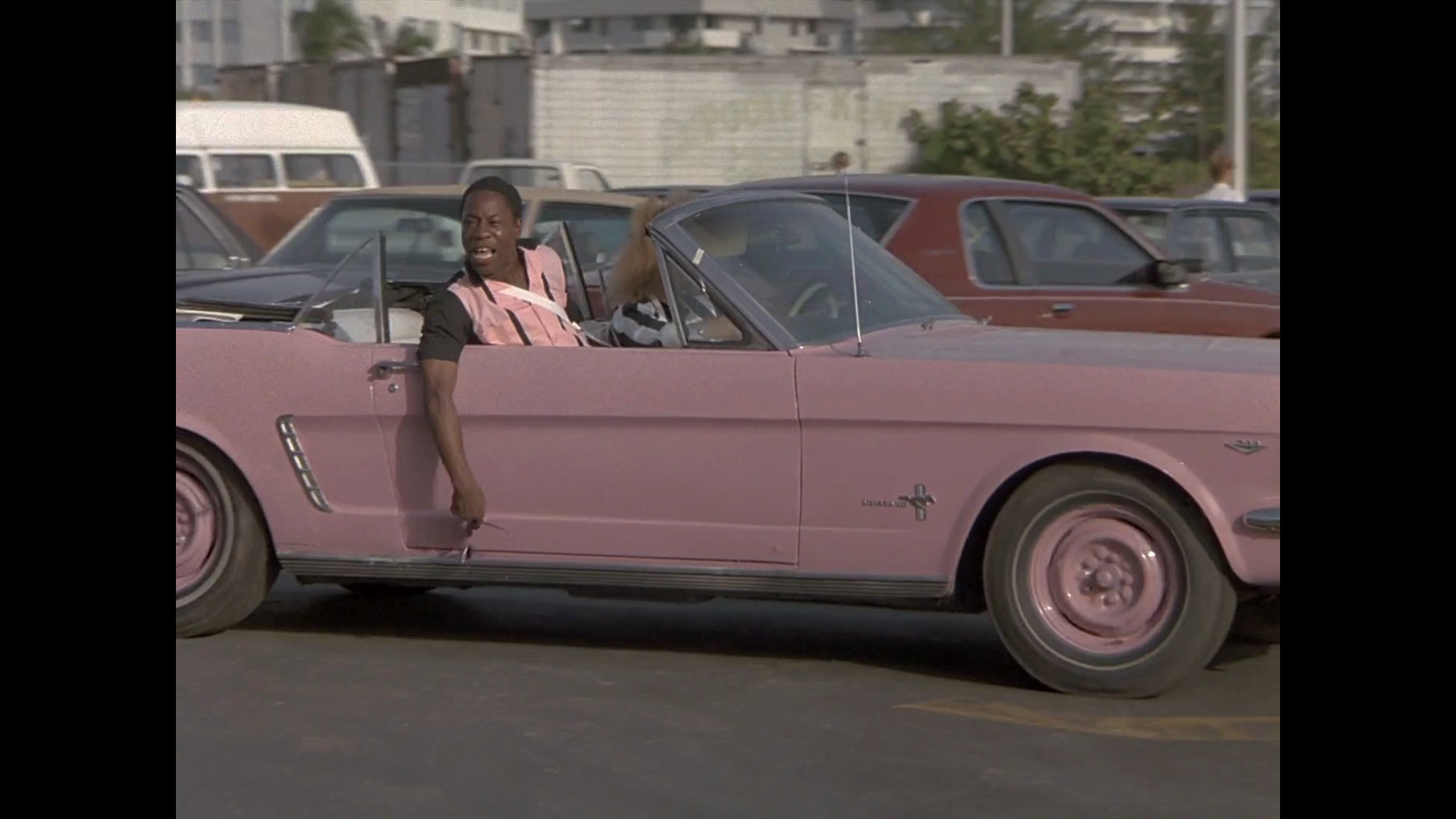 Charlie Barnett in Miami Vice (1984)