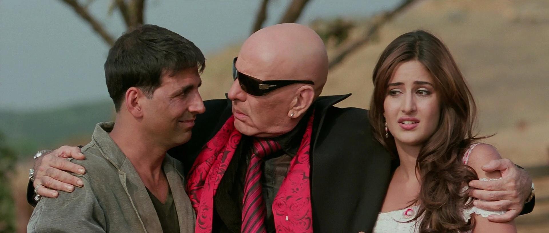 Feroz Khan, Akshay Kumar, and Katrina Kaif in Welcome (2007)