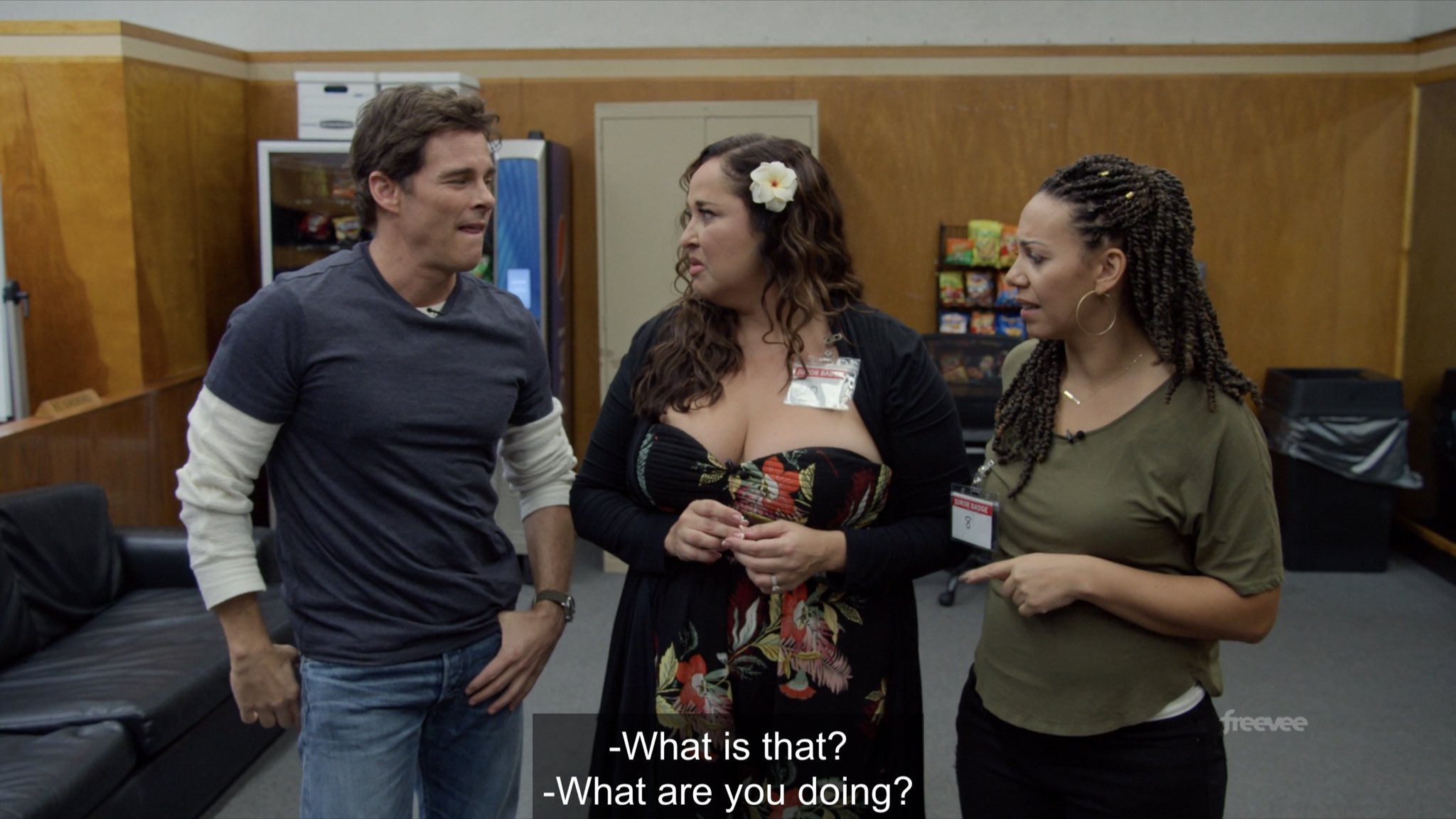 James Marsden, Maria Russell, and Cassandra Blair in Jury Duty (2023)