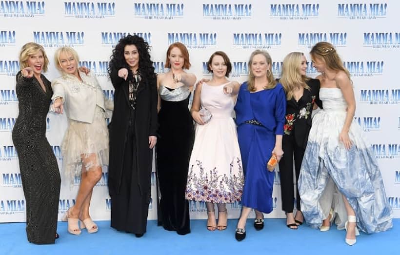 Cher, Meryl Streep, Christine Baranski, Judy Craymer, Amanda Seyfried, Alexa Davies, Lily James, and Jessica Keenan Wynn at an event for Mamma Mia! C'est reparti (2018)