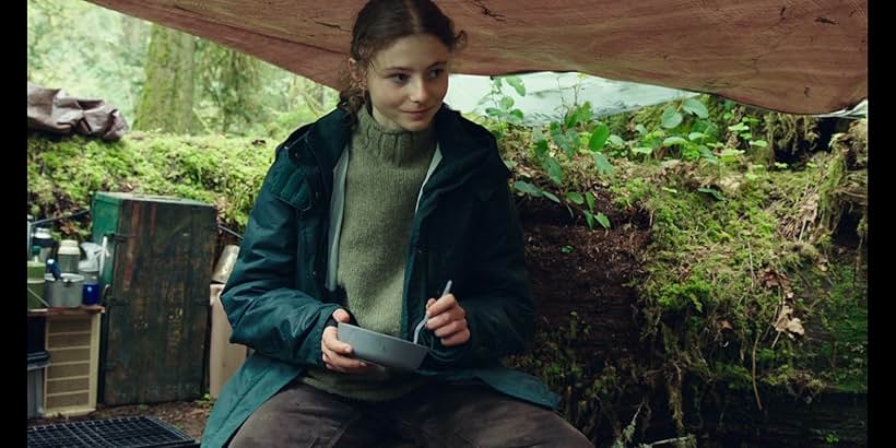 Thomasin McKenzie in Leave No Trace (2018)