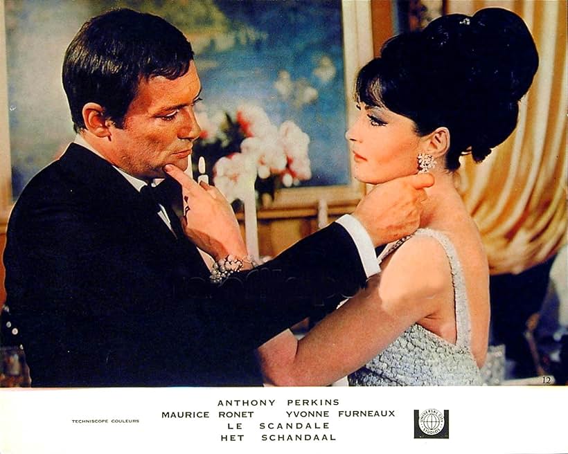 Yvonne Furneaux and Maurice Ronet in Le scandale - Delitti e champagne (1967)