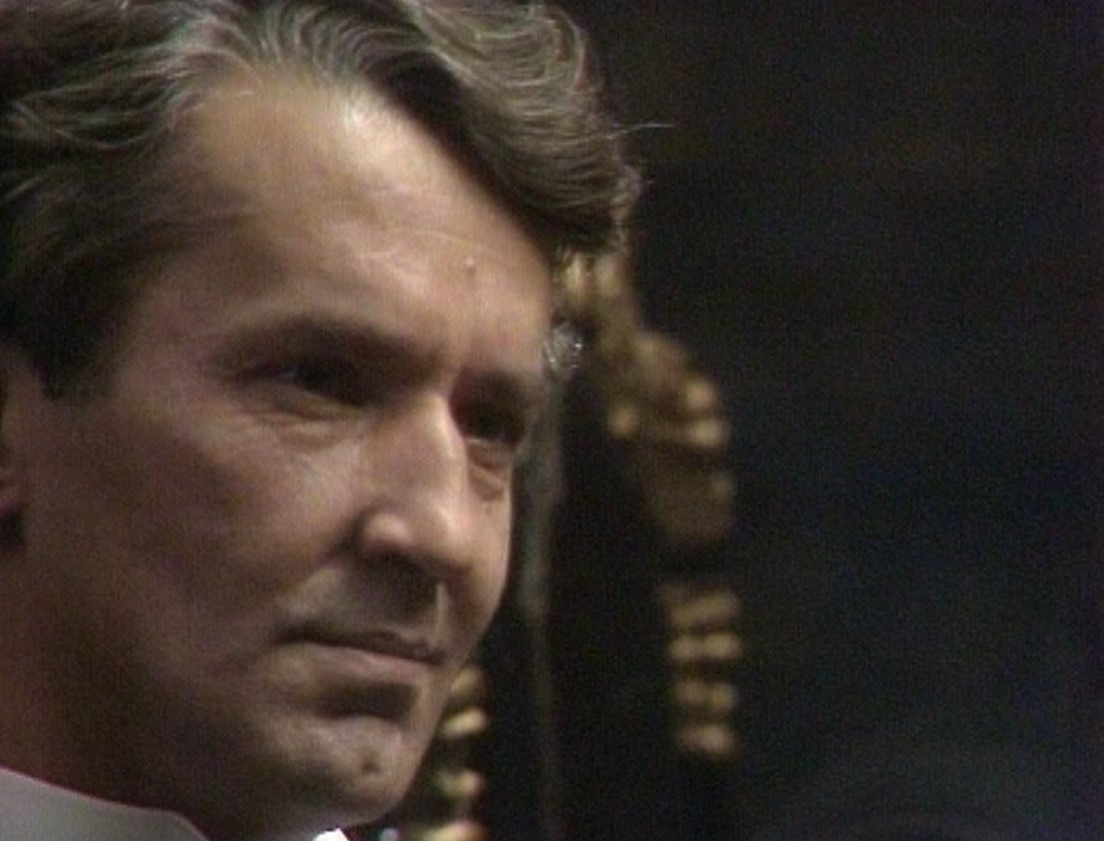 Sandor Elès in Seven Dials Mystery (1981)