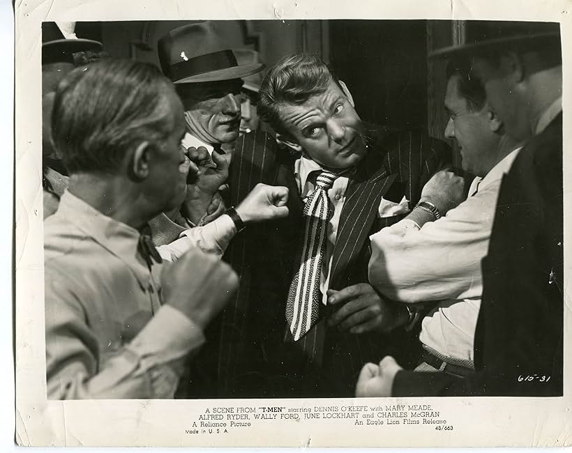 Dennis O'Keefe in T-Men (1947)