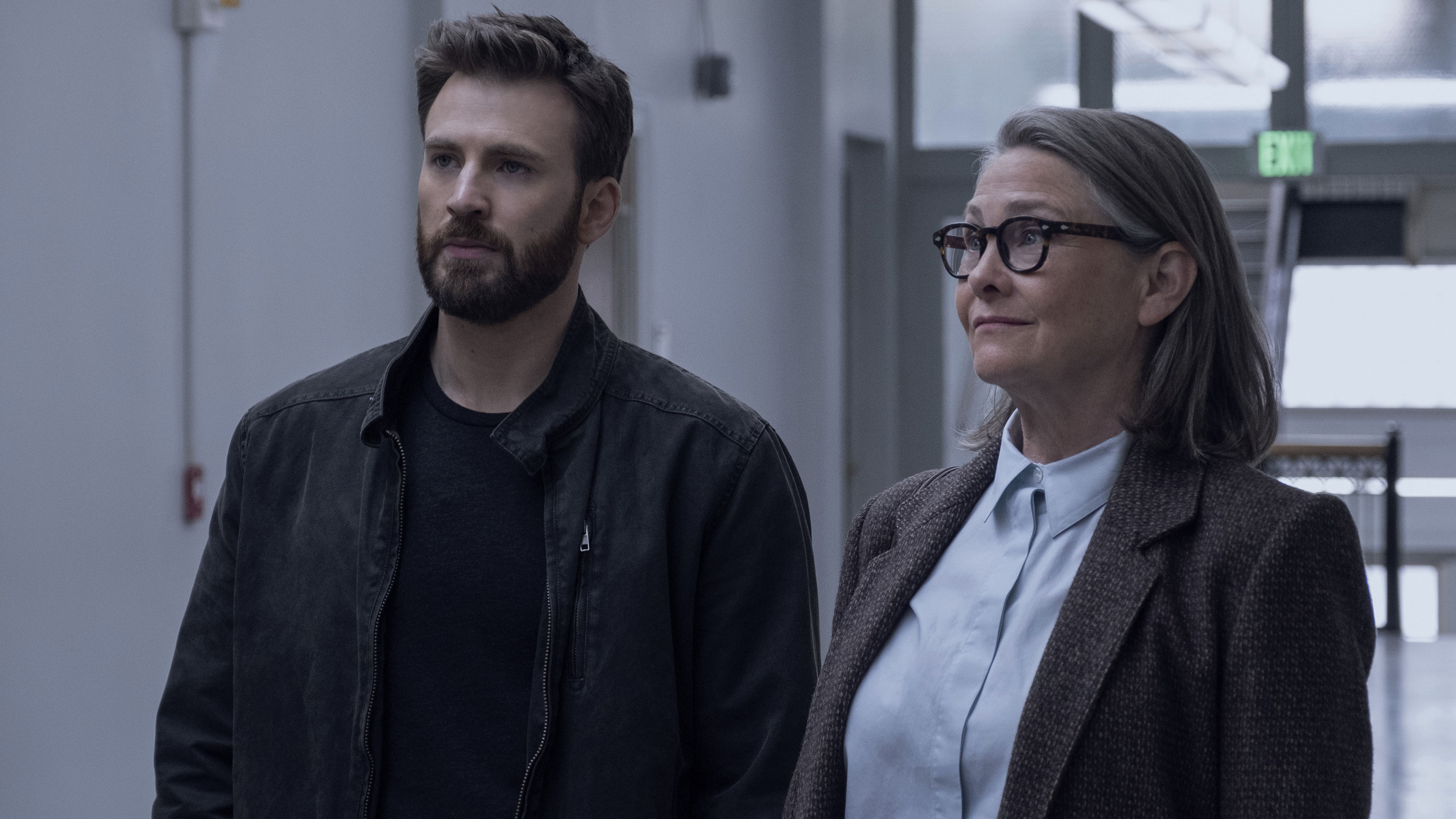 Chris Evans and Cherry Jones in Defending Jacob (2020)