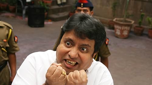 Neeraj Vora in Khatta Meetha (2010)