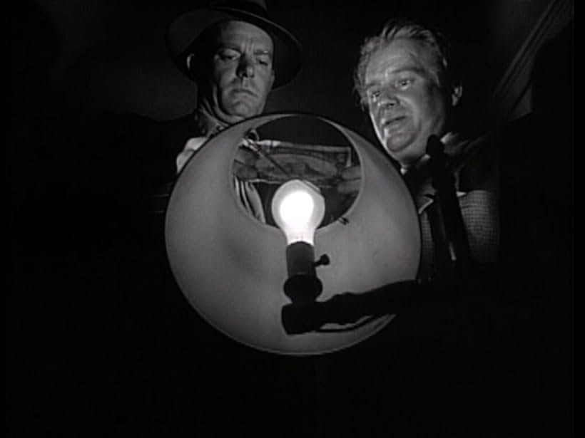 Wallace Ford and Dennis O'Keefe in T-Men (1947)