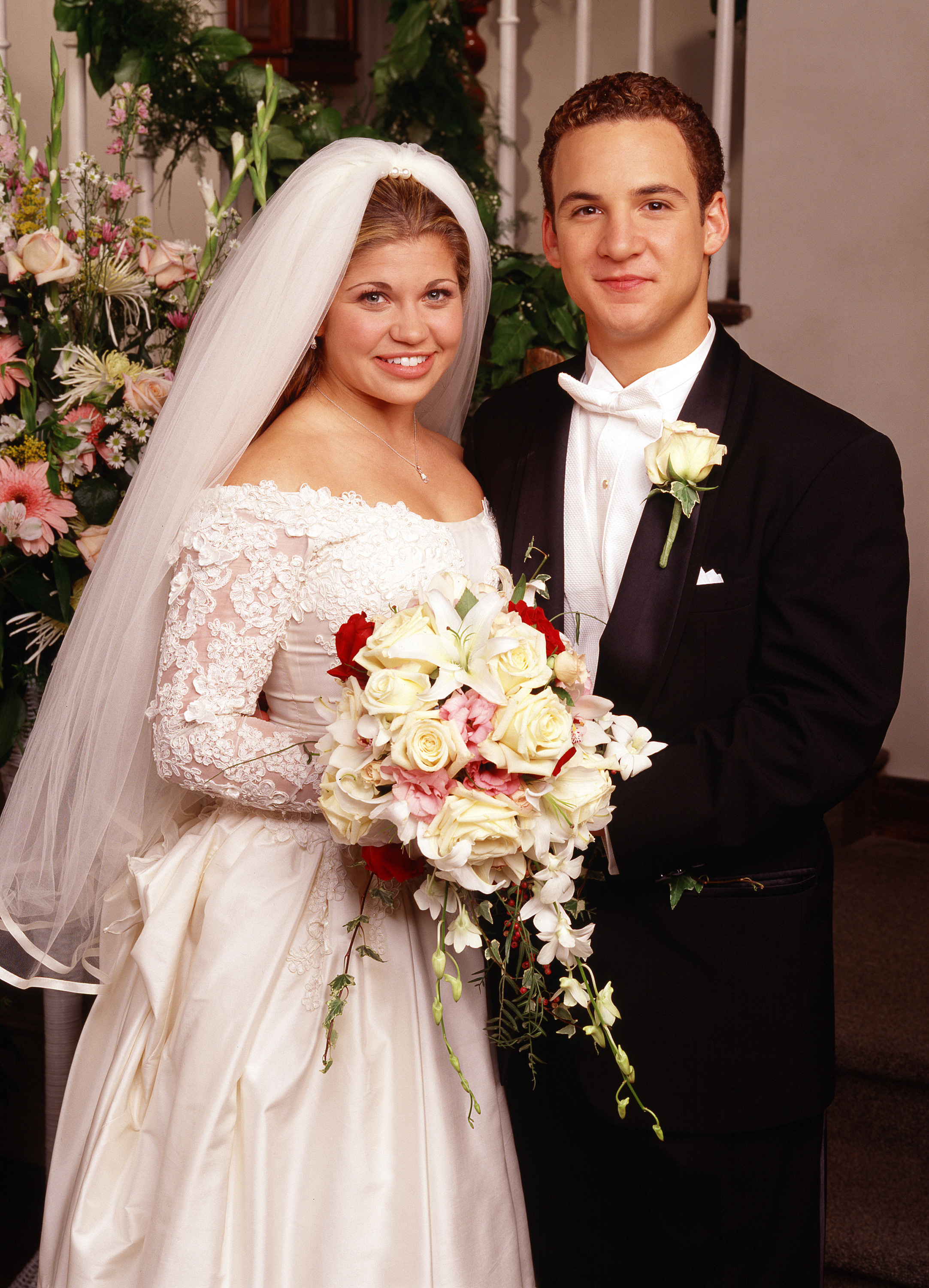 Danielle Fishel and Ben Savage in Boy Meets World (1993)