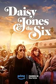 Tom Wright, Riley Keough, Josh Whitehouse, Sam Claflin, Suki Waterhouse, Camila Morrone, Sebastian Chacon, and Will Harrison in Todos quieren a Daisy Jones (2023)