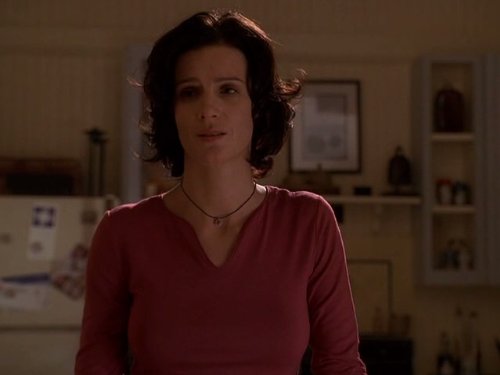 Rachel Griffiths in Six Feet Under (2001)