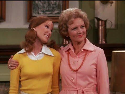 Linda Kelsey and Betty White in The Mary Tyler Moore Show (1970)