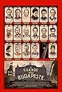 Ralph Fiennes, Jeff Goldblum, Harvey Keitel, Jude Law, Bill Murray, Willem Dafoe, F. Murray Abraham, Edward Norton, Adrien Brody, Jason Schwartzman, Owen Wilson, Mathieu Amalric, Tilda Swinton, Tom Wilkinson, Saoirse Ronan, Tony Revolori, and Léa Seydoux in O Grande Hotel Budapeste (2014)