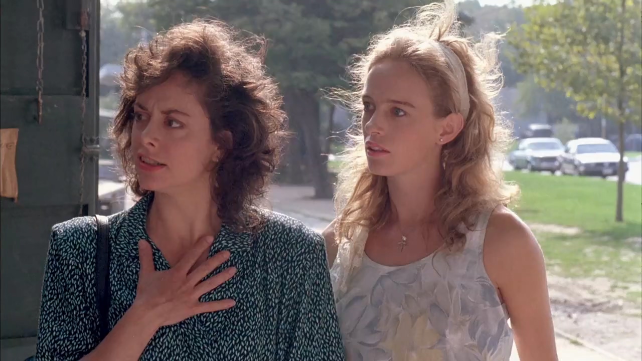 Katherine Mayfield and Julia McNeal in The Unbelievable Truth (1989)