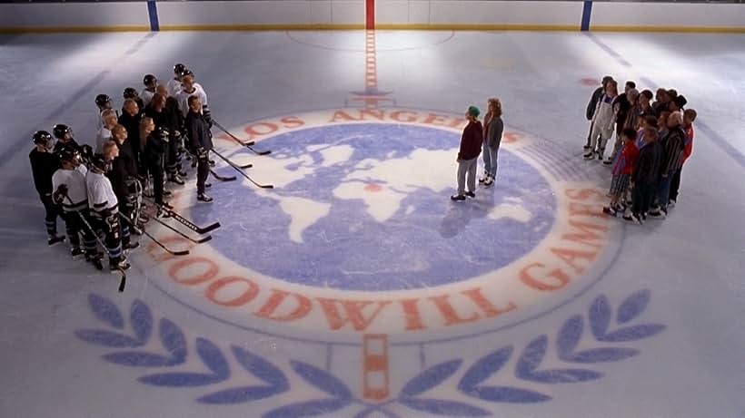 Emilio Estevez, Kathryn Erbe, Joshua Jackson, Brandon Quintin Adams, Matt Doherty, Colombe Jacobsen-Derstine, Vincent LaRusso, Marguerite Moreau, Carsten Norgaard, Elden Henson, and Shaun Weiss in D2: The Mighty Ducks (1994)