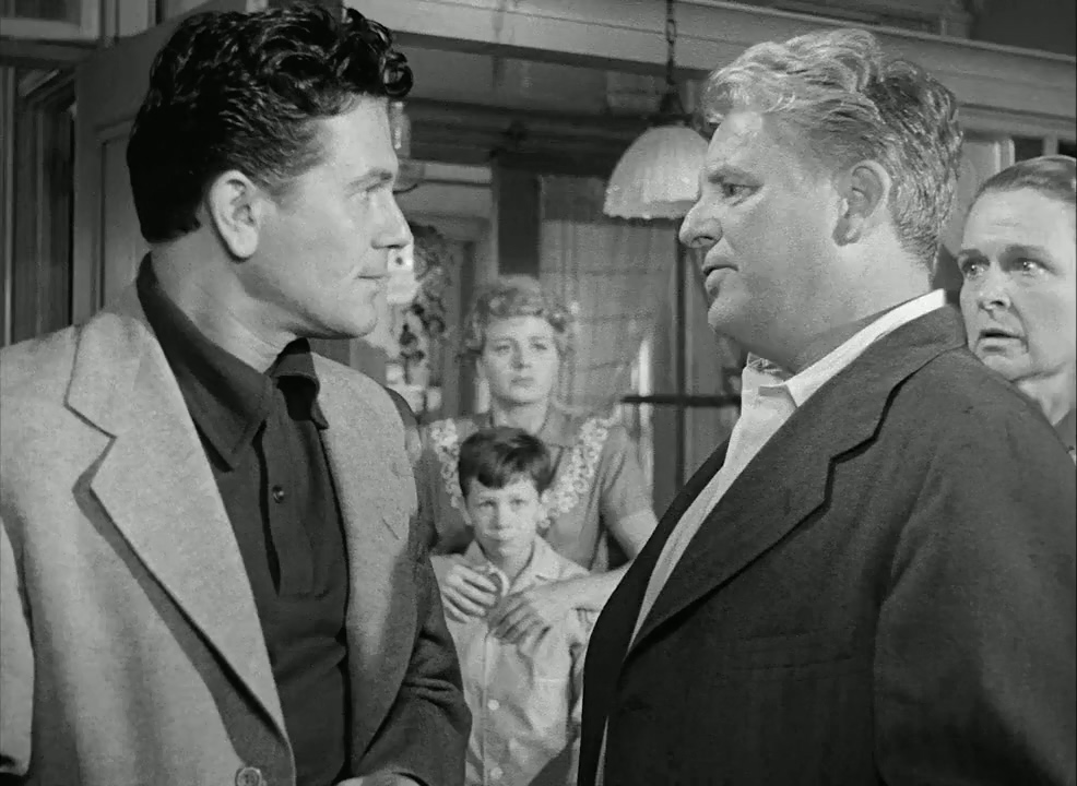 Shelley Winters, John Garfield, Wallace Ford, Robert Hyatt, and Selena Royle in Menace dans la nuit (1951)