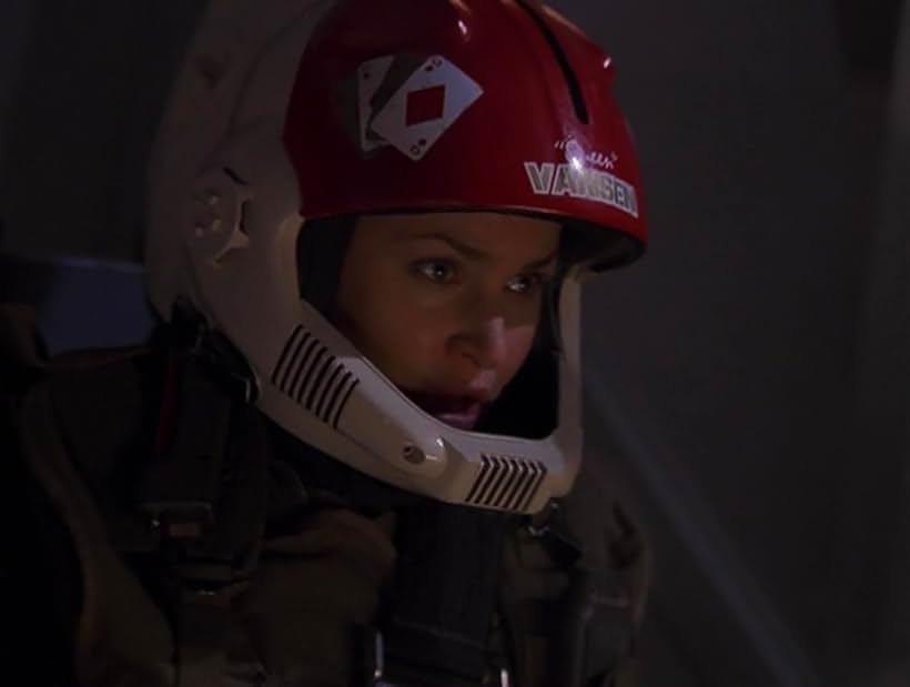 Kristen Cloke in Space: guerra estelar (1995)