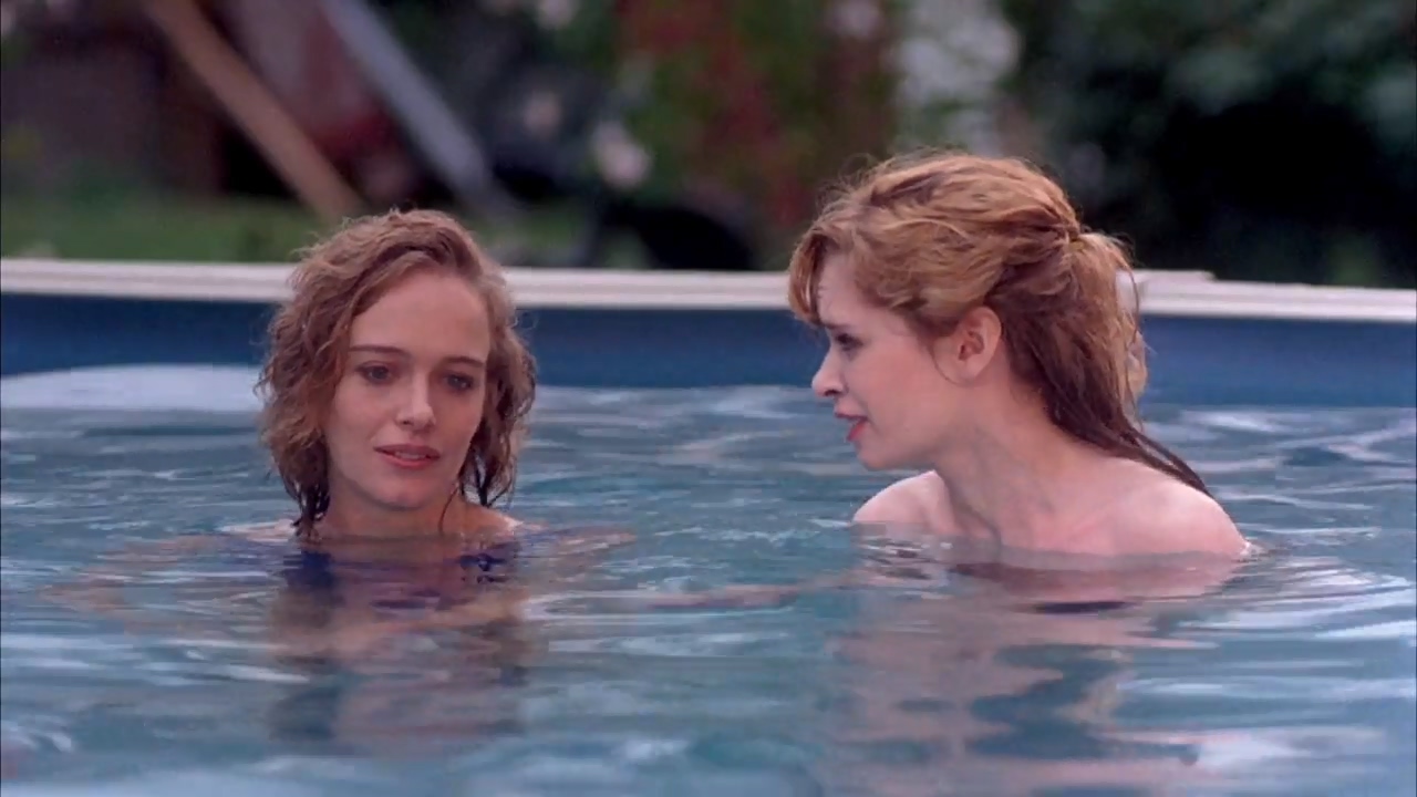 Julia McNeal and Adrienne Shelly in The Unbelievable Truth (1989)