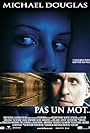 Michael Douglas and Brittany Murphy in Pas un mot... (2001)