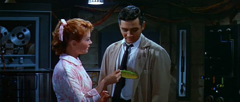 David Hedison and Patricia Owens in A Mosca da Cabeça Branca (1958)