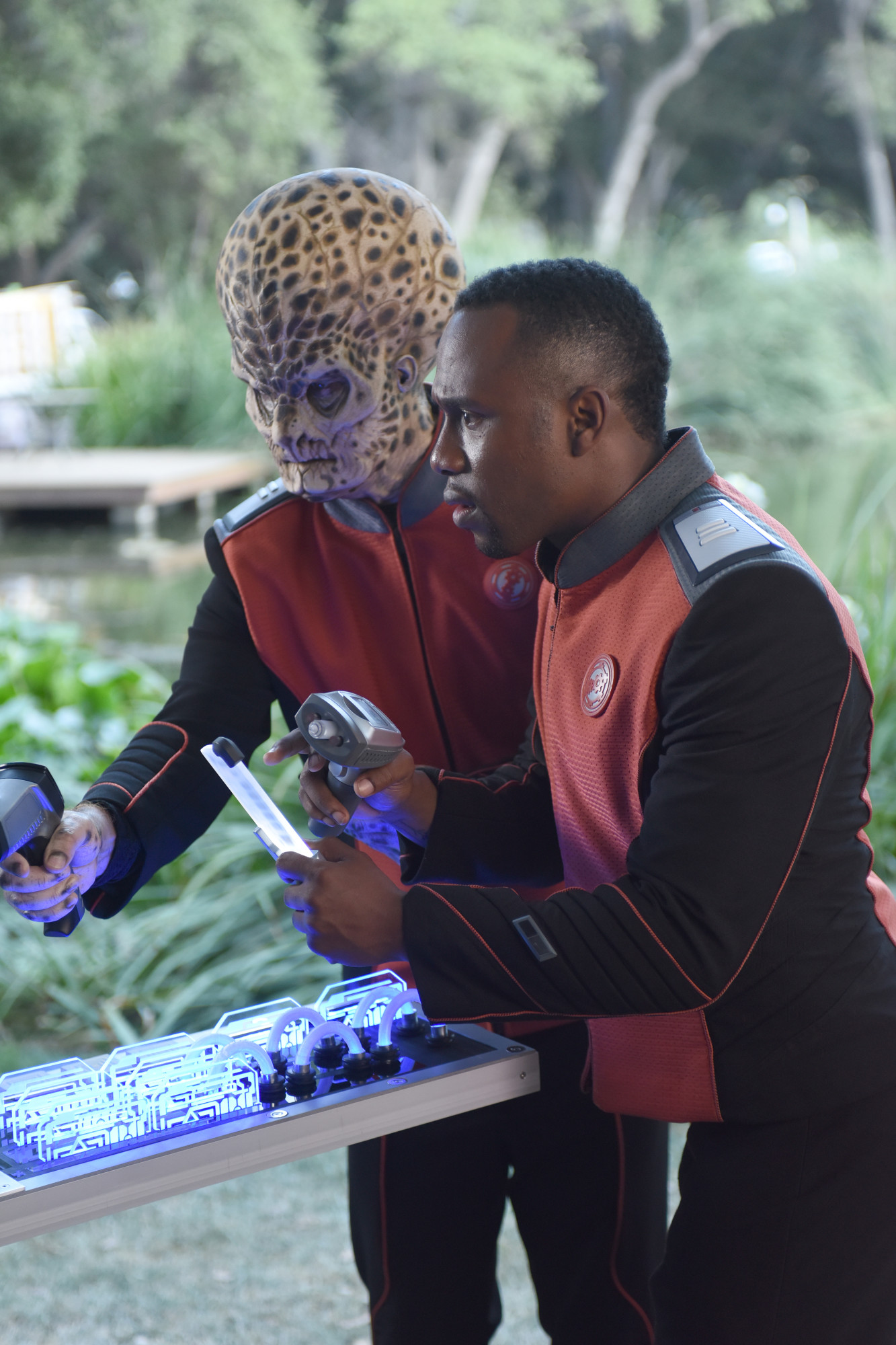 Mike Henry and J. Lee in The Orville (2017)