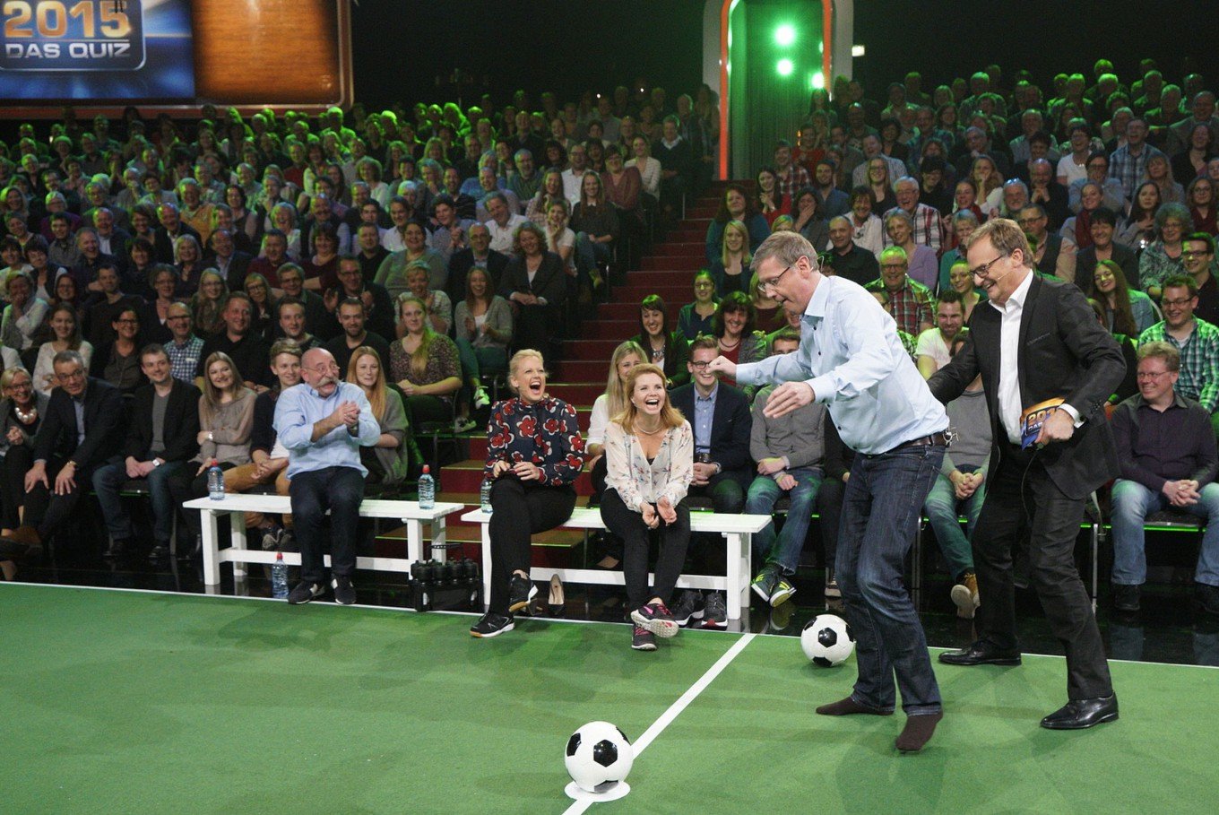 Annette Frier, Günther Jauch, Frank Plasberg, Barbara Schöneberger, and Horst Lichter in 2015 - Das Quiz (2015)