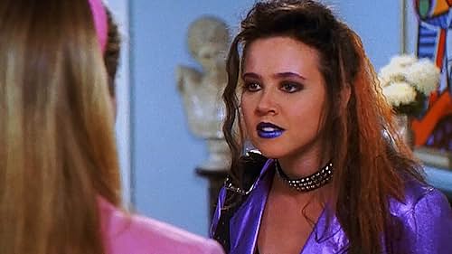 Linda Cardellini in Clueless (1996)