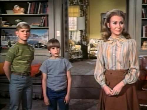 Juliet Mills, David Doremus, and Trent Lehman in Nanny and the Professor (1970)