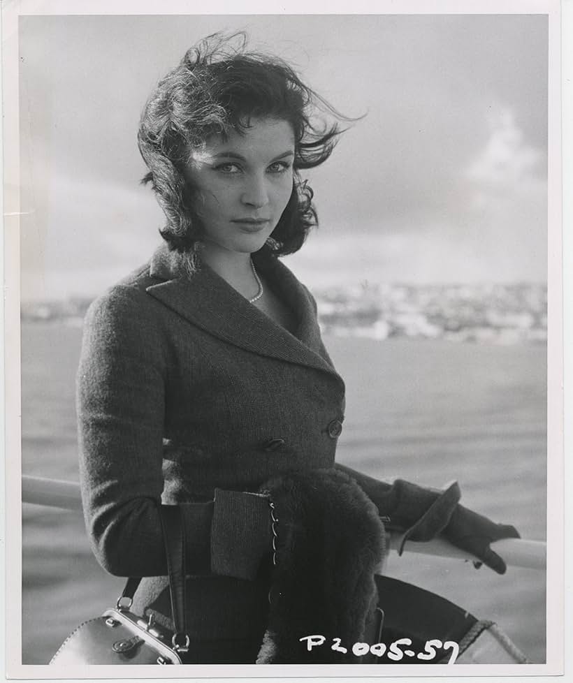 Yvonne Furneaux in Lisbona (1956)