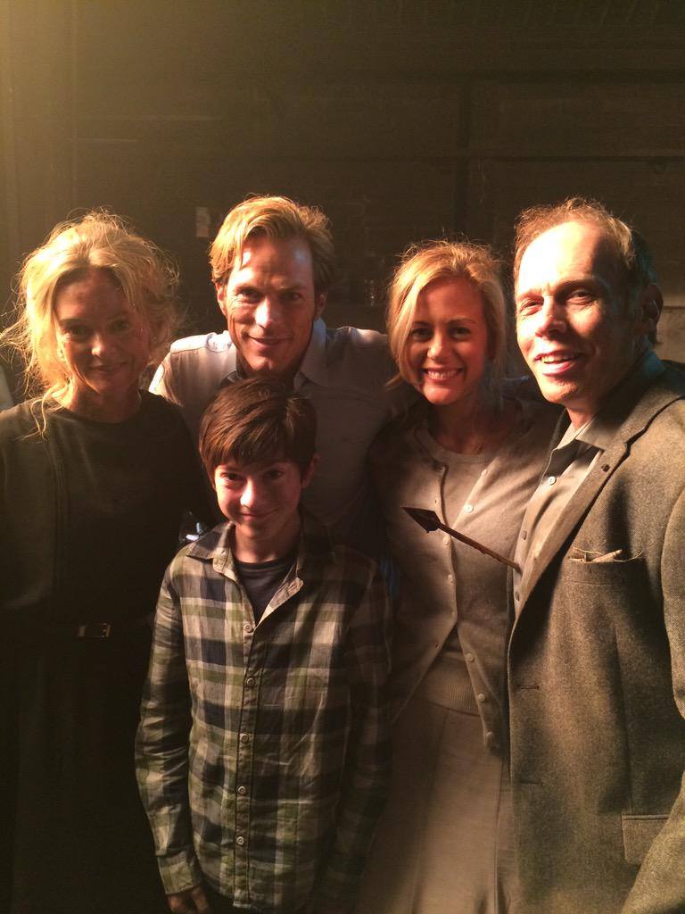 Heather Graham, Rachael Carpani, Mackenzie Gray, Jason Lewis, and Mason Cook in If There Be Thorns (2015)