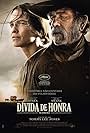 Tommy Lee Jones and Hilary Swank in Dívida de Honra (2014)