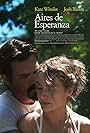 Kate Winslet and Josh Brolin in Aires de esperanza (2013)